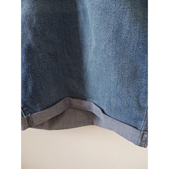Old Navy Mid Rise Wow Jean Shorts Cuffed Pockets Medium Wash Blue Size 24 - Picture 5 of 7